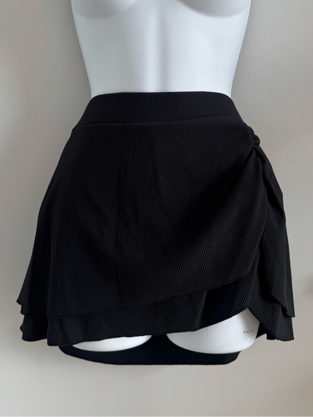Black Ruched Athletic Mini Skirt